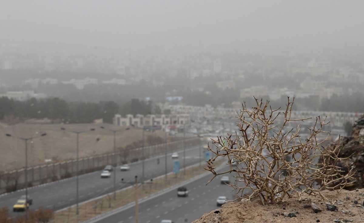 تصاویر گرد و غبار در آسمان بیرجند