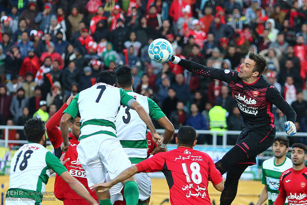 دیدار ذوب آهن و پرسپولیس/تصاویر