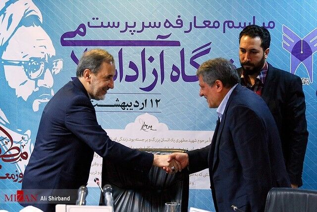 مصافحه محسن هاشمی و ولایتی /عکس