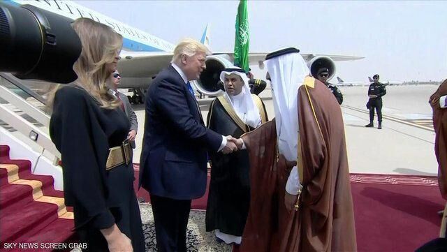 ترامپ و همسرش در عربستان/عکس