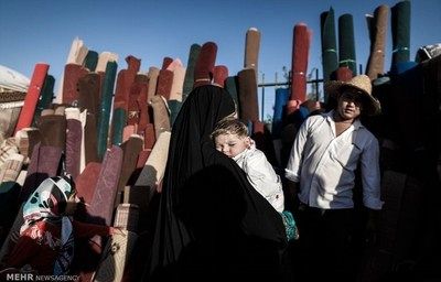 بازار شلوغ افغان ها در مشهد/تصاویر