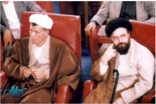سید احمد خمینی در کنار هاشمی/عکس