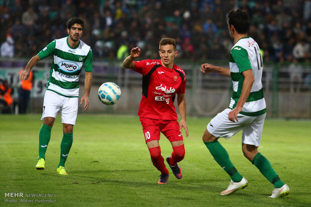 دیدار ذوب آهن و پرسپولیس/تصاویر