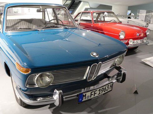 درپارکینگBMWچه‌خبراست؟/عکس