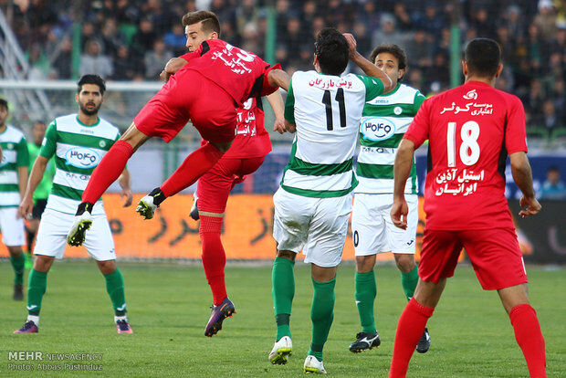 دیدار ذوب آهن و پرسپولیس/تصاویر