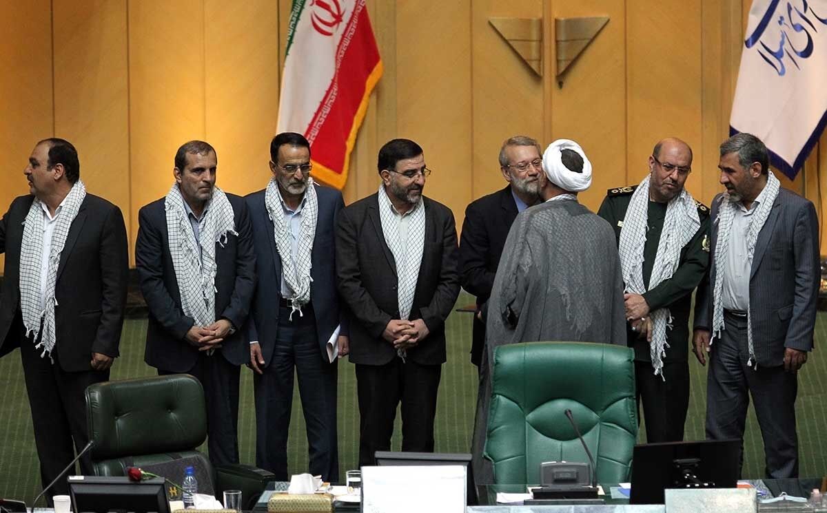 روبوسی مجلسی‌ها/تصاویر