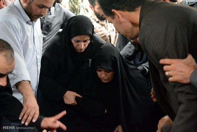 تشییع پیکرسرباز گمنام امام زمان(عج)/تصاویر