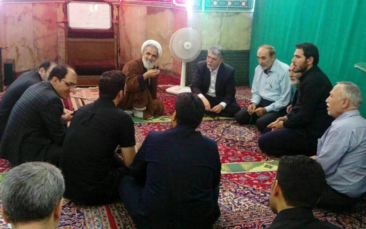 حضور وزیرارشاد دریک مسجدتاریخی/عکس