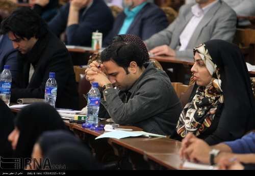 نشست خبری رئیس مجلس/تصاویر