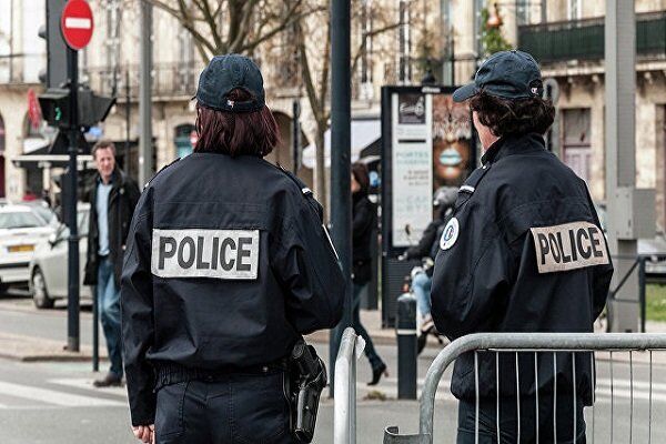 کشف مواد منفجره در حومه پاریس