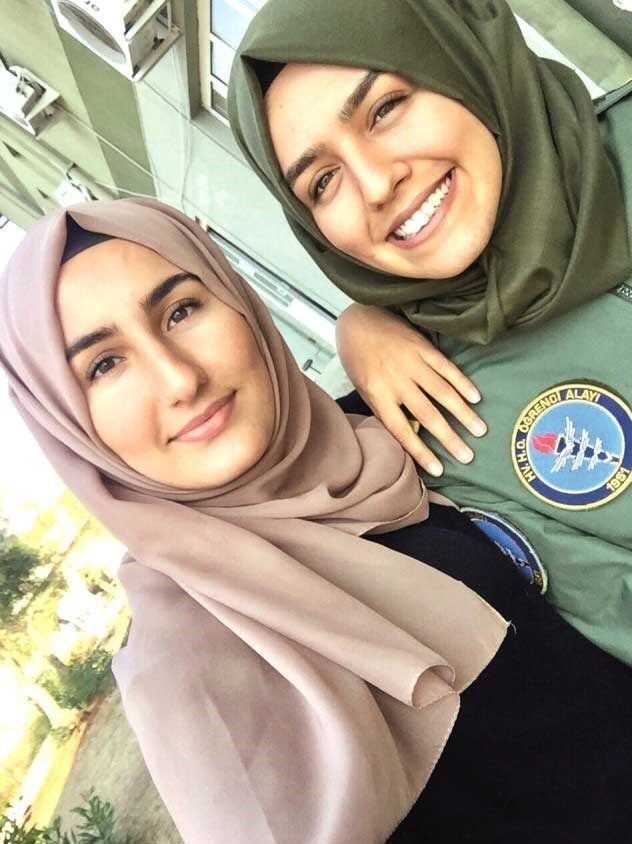 خلبان محجبه جنگنده ترکیه/عکس