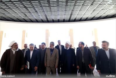 حواشی ورود روحانی به مجلس/تصاویر