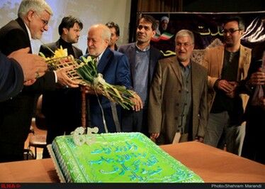 کیک تولد محمدرضا عارف/تصاویر