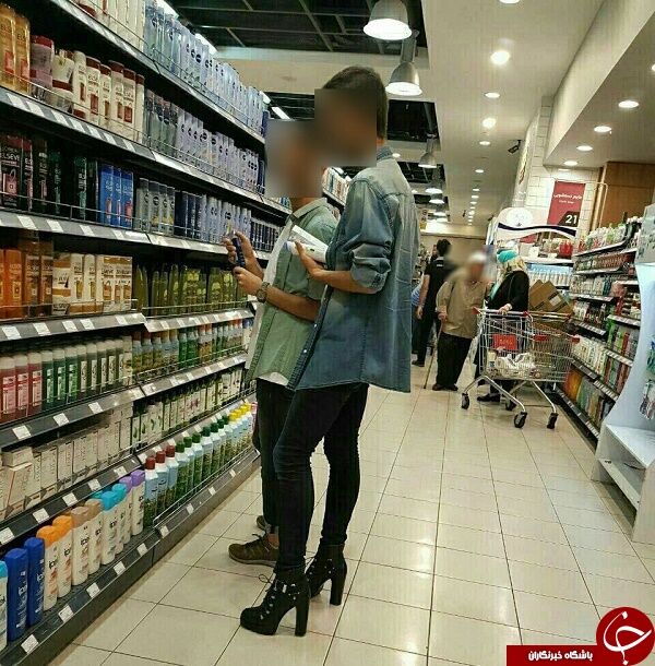 پسری با کفش پاشنه بلند/عکس