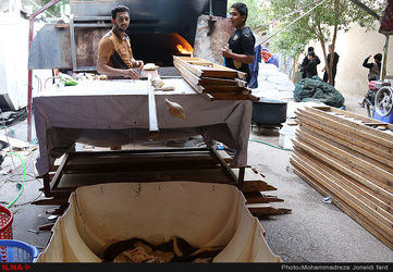 آماد سازی غذای زائرین اربعین در کربلا/تصاویر