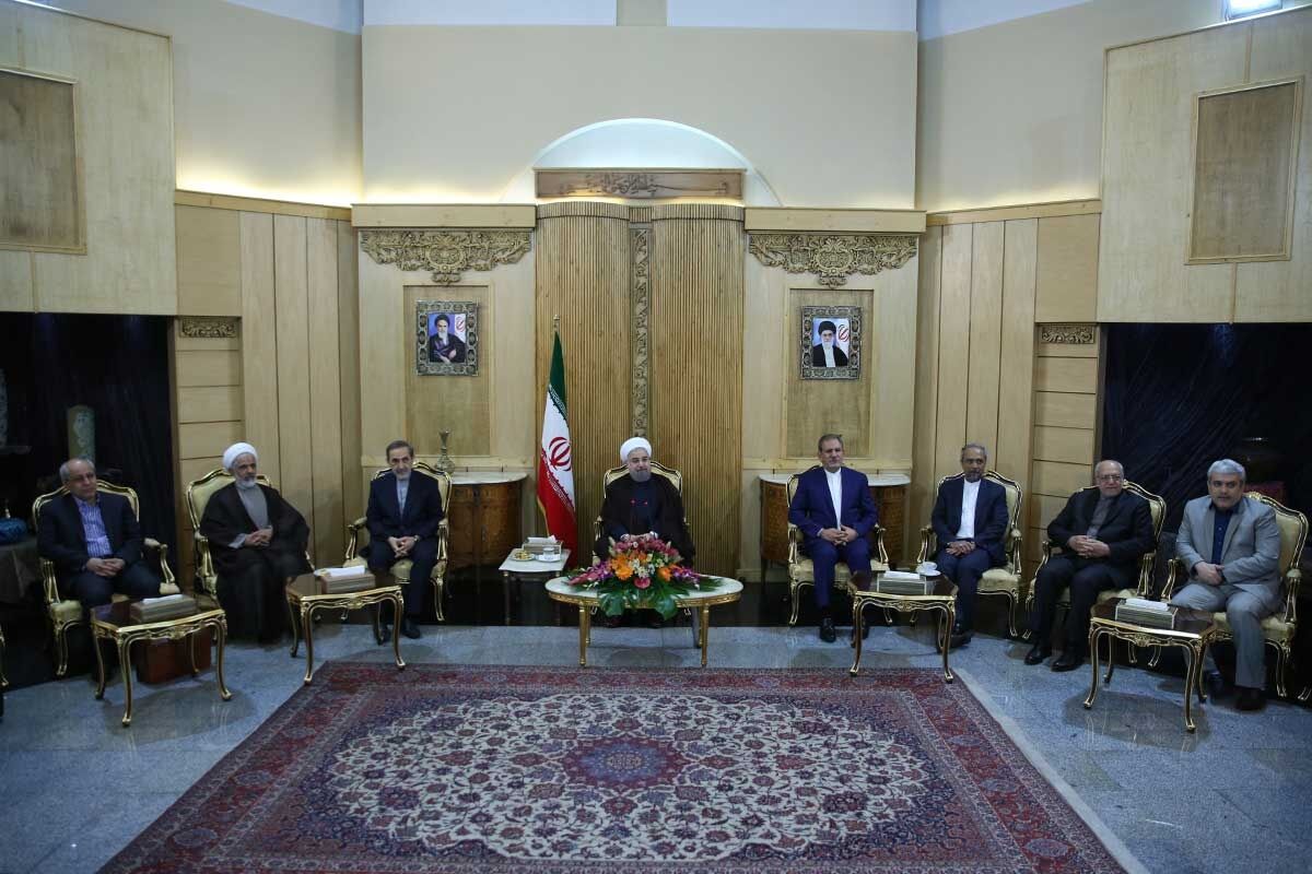 بدرقه روحانی در فرودگاه/تصاویر