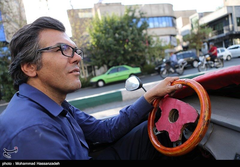 علی واکسیما و ماشین عجیب‌اش/تصاویر