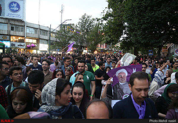 روایت خبرگزاری فرانسه از جشن پیروزی روحانی