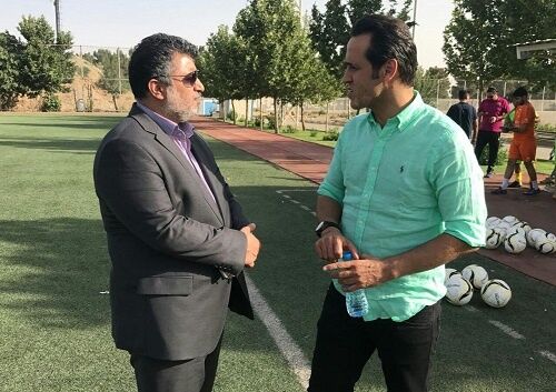علی کریمی در تمرین نفت /عکس