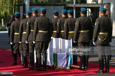 مراسم خاکسپاری کریم‌اف/تصاویر
