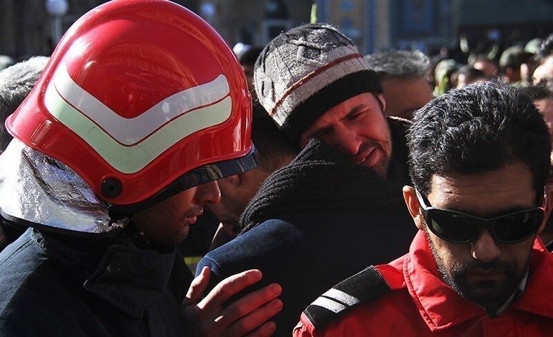 تشییع پیکر آتش‌نشان شهید/تصاویر