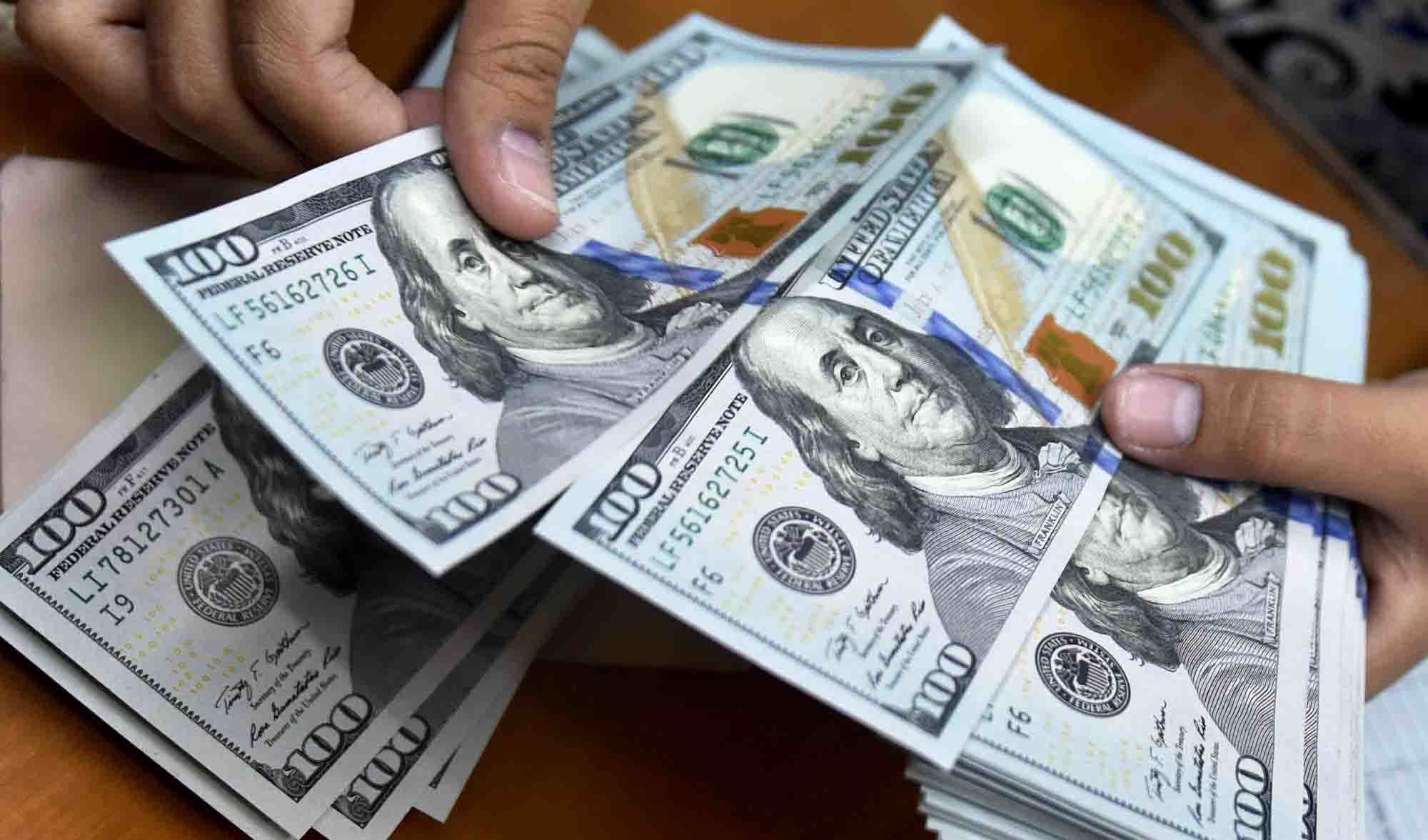 تمرکز دلار روی عرضه ربع سکه