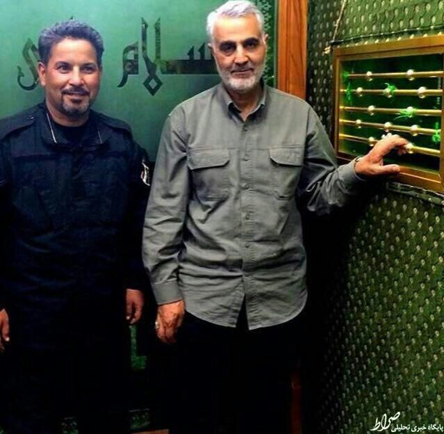 حاج‌ قاسم کنارضریح عسکریین(ع)/عکس