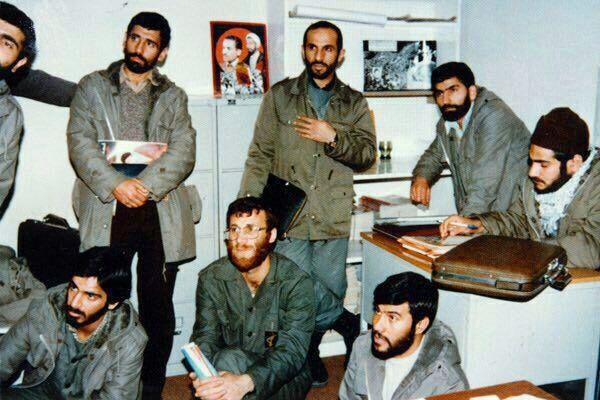 شمخانی در کنار شهید بروجردی/عکس