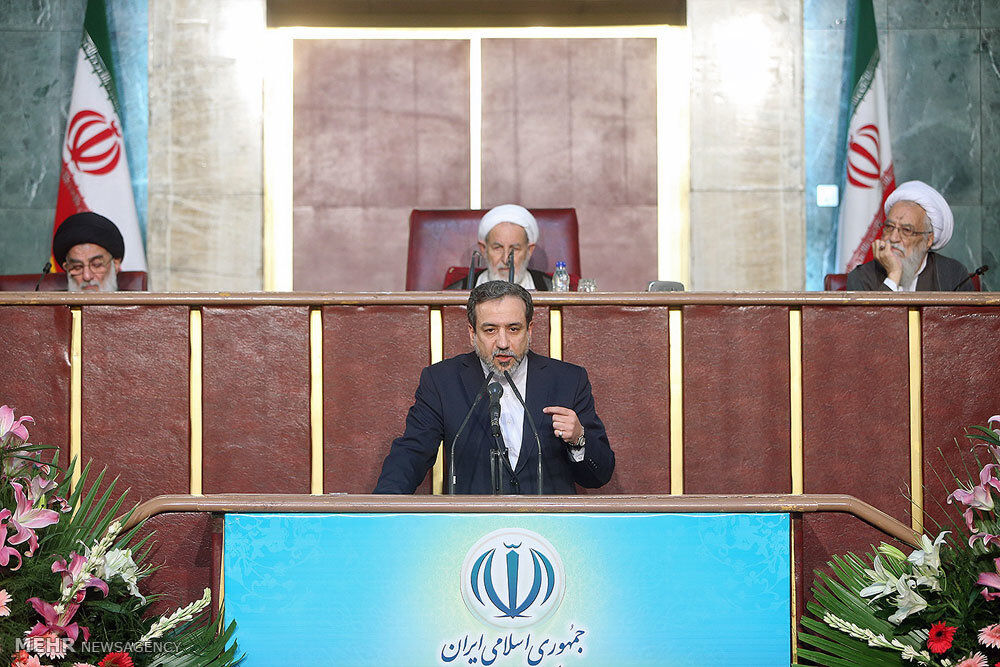 عراقچی در مجلس خبرگان /تصاویر