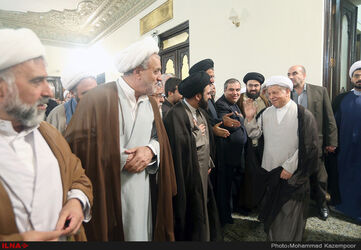 تصاویر دیدار علما با آیت‌الله‌هاشمی