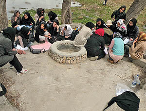 کار زنانه؛ با ارزش‌گذاری مردانه