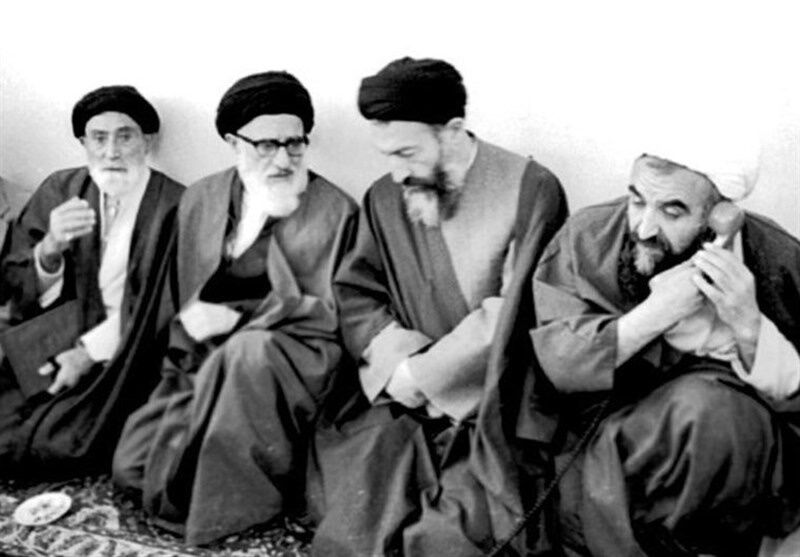 تصویری از هم نشینی آیت‌الله طالقانی با بازرگان