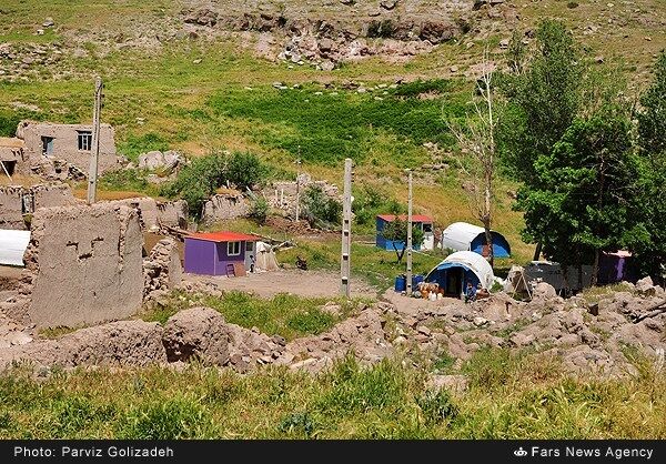زندگی خانواده شهید در کانکس /تصاویر