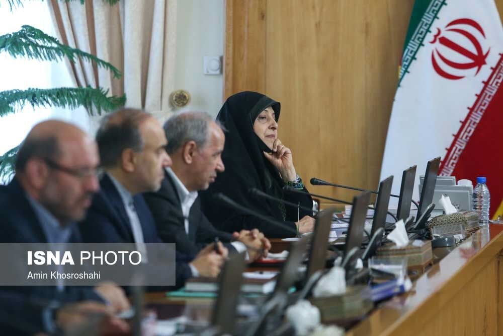 جلسه هیات دولت با حضور وزرای جدید