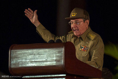 استقبال اهالی سانتیاگو از خاکستر کاسترو/تصاویر