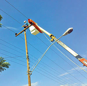 معایب انحصار در خصوصی‌سازی شرکت‌های توزیع برق